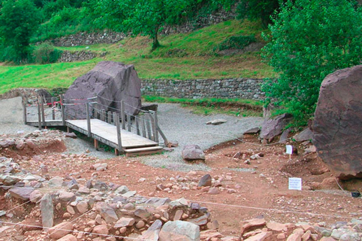 Seminario, 28 maggio 2014 “Riti funerari dell’età del Rame: vecchi dati e nuove scoperte” – “Manifestazioni del sacro nell’età del Rame. I santuari megalitici di Valcamonica e Valtellina” (Sala Consiglio, Palazzo Liviano)