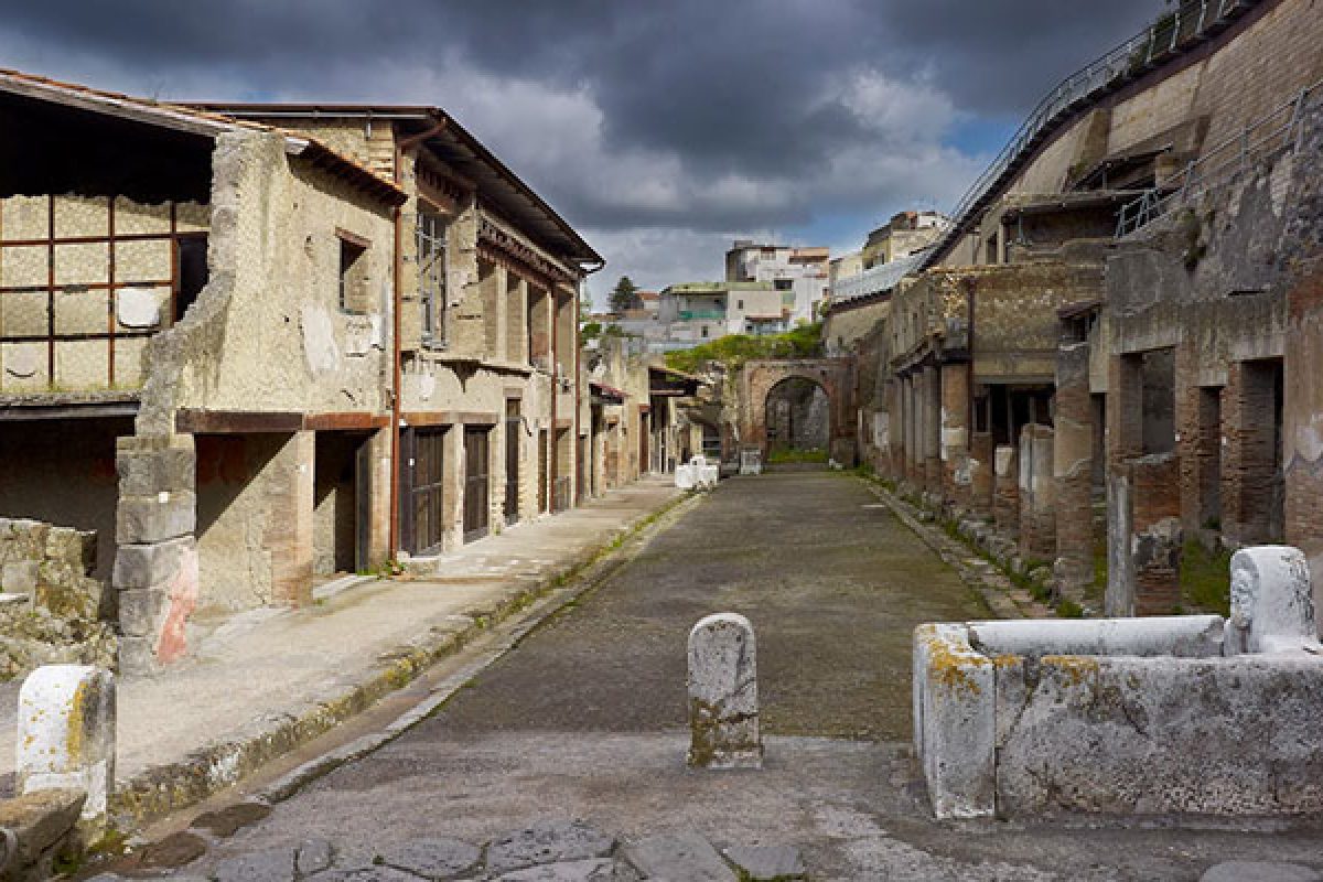 Seminari, 14-15 maggio 2014 “I papiri ercolanesi: storia dei ritrovamenti e nuove prospettive della ricerca con un’antologia di testi” (Aula Sto1 – Via del Vescovado, Aula Diano – Palazzo Liviano)