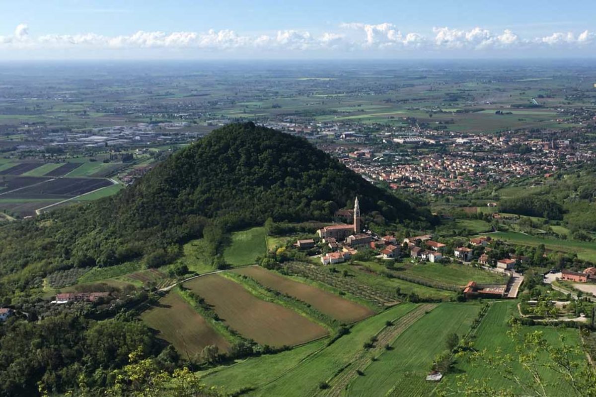 Seminario, 10 maggio 2017 “Turismo responsabile e sviluppo sostenibile del territorio, esperienze locale ed internazionali” (Palazzo Monte di Pietà, piazza Duomo 14, Padova )